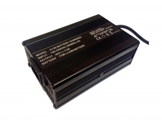 Nabíječka baterií elektrokol S120, pro baterie 36V nebo 48 V, 2,5 A